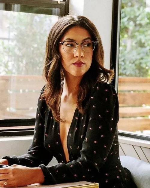 Stephanie Beatriz looking like a hot school teacher Stephanie Beatriz looking like a hot school teacher
