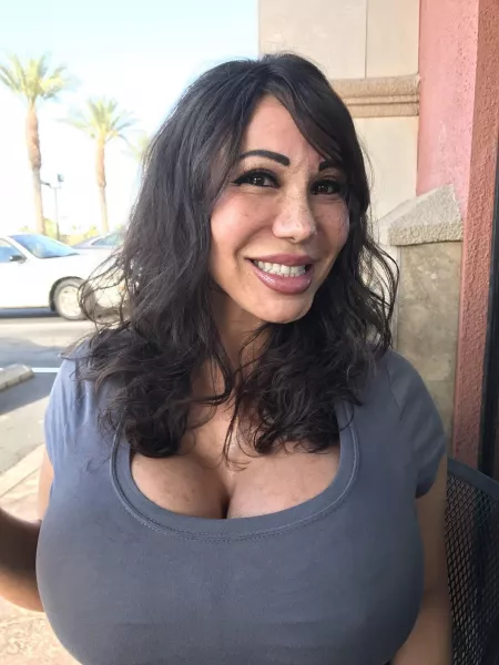 Still beautiful Still beautiful