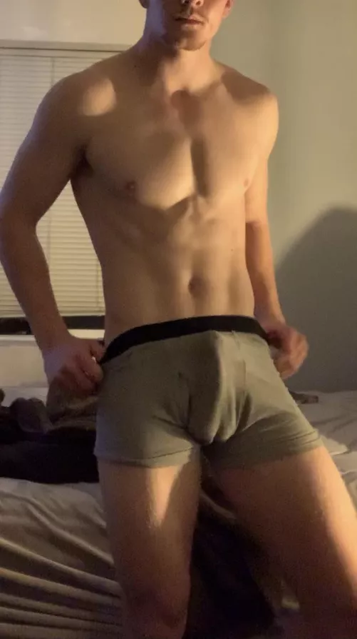 Still havenโt cum yet this November, could u get me to take it out and cum for u