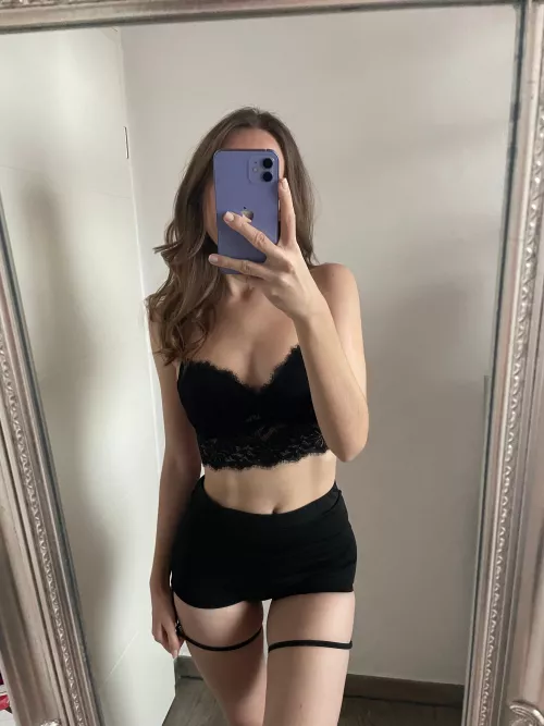 still looking for a workout partner who doesn't mind when it gets sweaty ๐คญ still looking for a workout partner who doesn't mind when it gets sweaty ๐คญ
