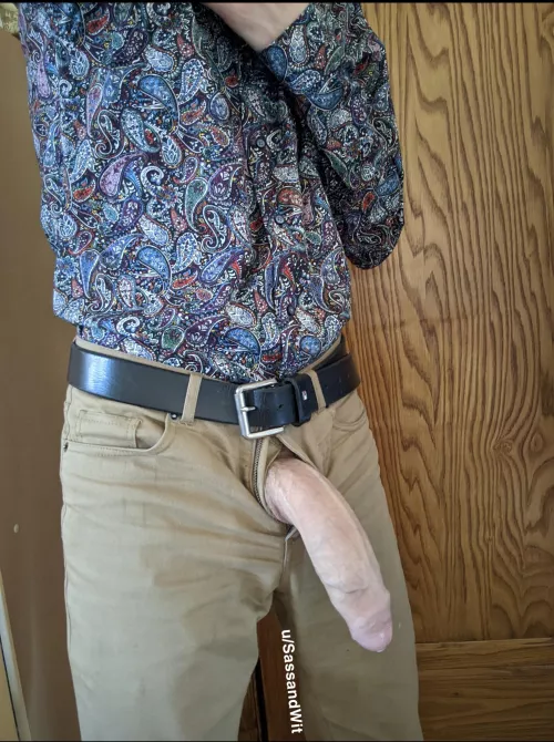 Still looking for that Valentine's date that will make that from semi to hard. Maybe it's you?