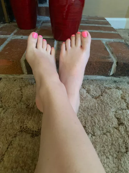 Stop lurking and come serve me now 😈 Stop lurking and come serve me now 😈