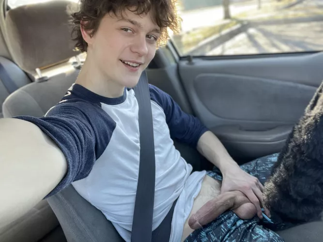 Stop scrollling and look at this semi