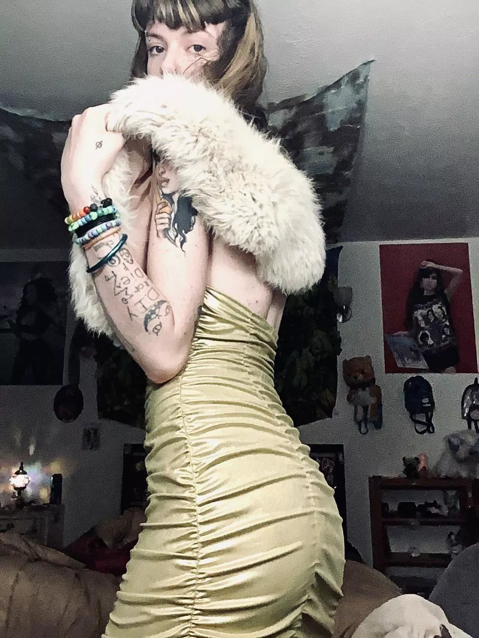 🛑✋ Stop whatever boring occupation you’re pursuing and spend the day $erving Me instead .. 😈💅 your wealth looks much better on Me anyway! 🤷‍♀️😝 [selling]