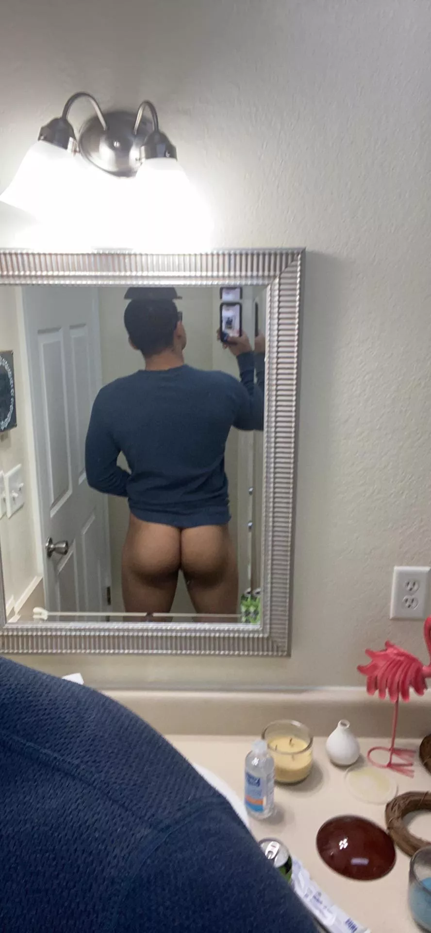 Straight dude looking for some confirmation lol hope the holidays are well for you all! Straight dude looking for some confirmation lol hope the holidays are well for you all!