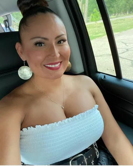 Strapless smile Strapless smile