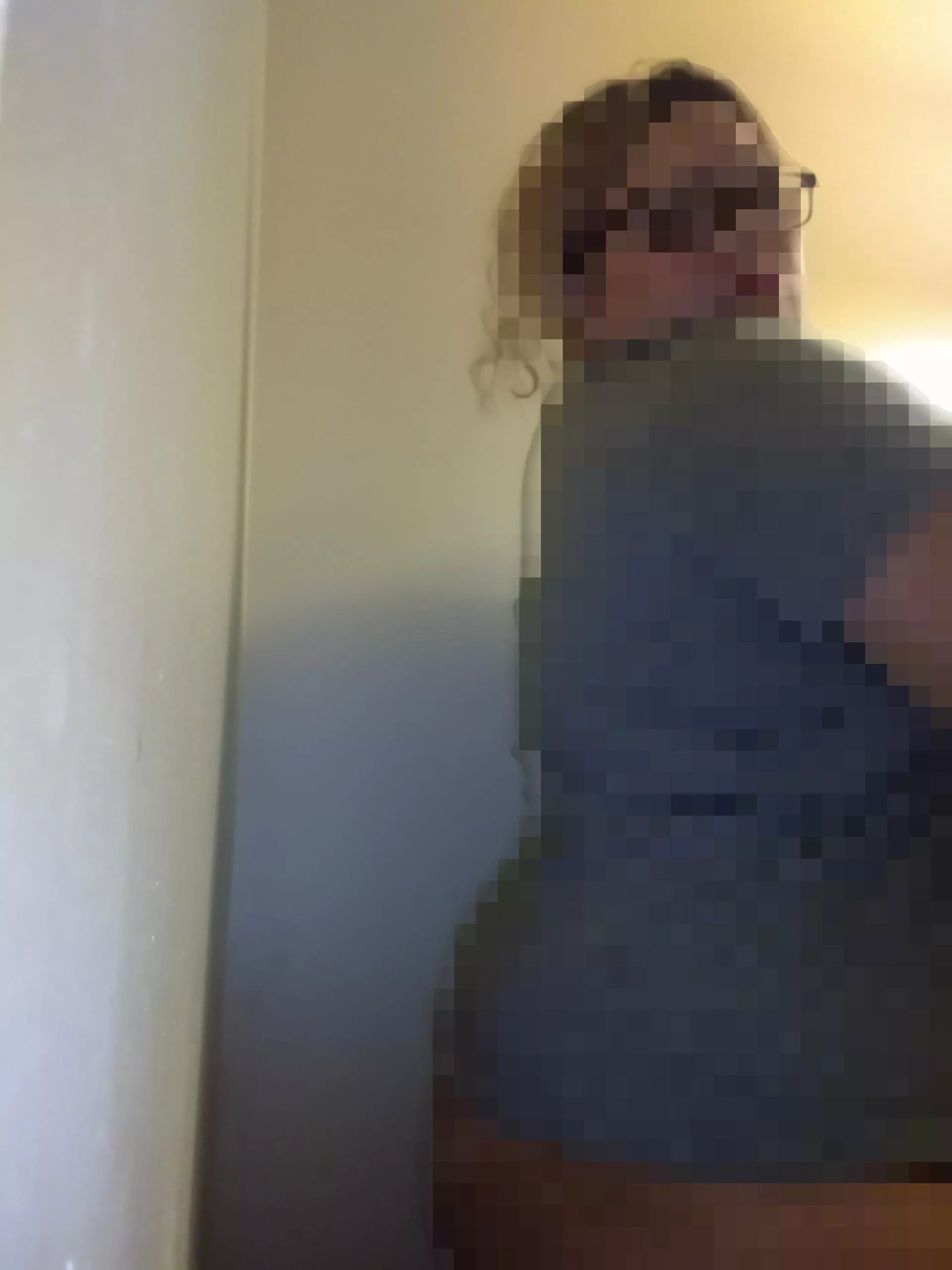 sub to see this hottie?