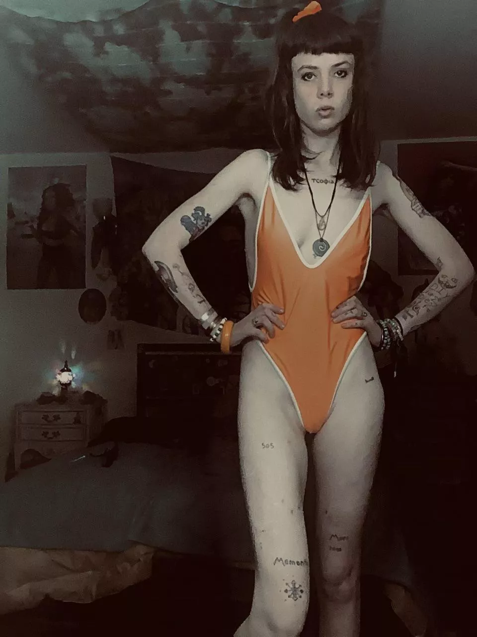 Submit to Me😈 available for sessions including Humiliation, Forced, JOI, SPH, Hypnosis, pegging& much more [selling]