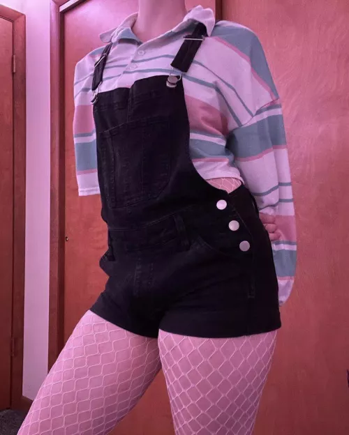 Such a cute outfit, what do you guys think?