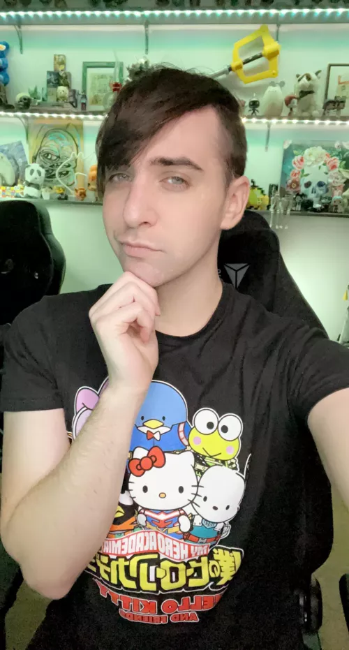 Such a cute shirt for streaming! I love it.