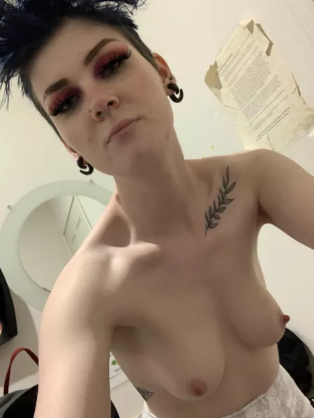 suck my tits in my workplace bathroom suck my tits in my workplace bathroom