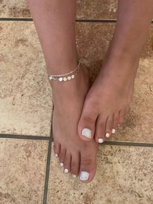 Suck my toes? Suck my toes?