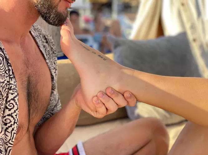 Suck my toes! Do as I commend you😈