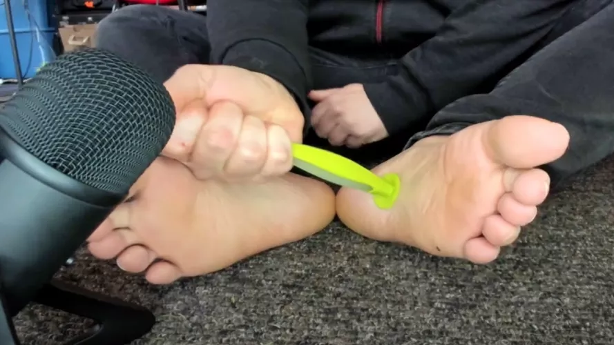 Suction Cup on Soles - Repost from /r/ToeTrance