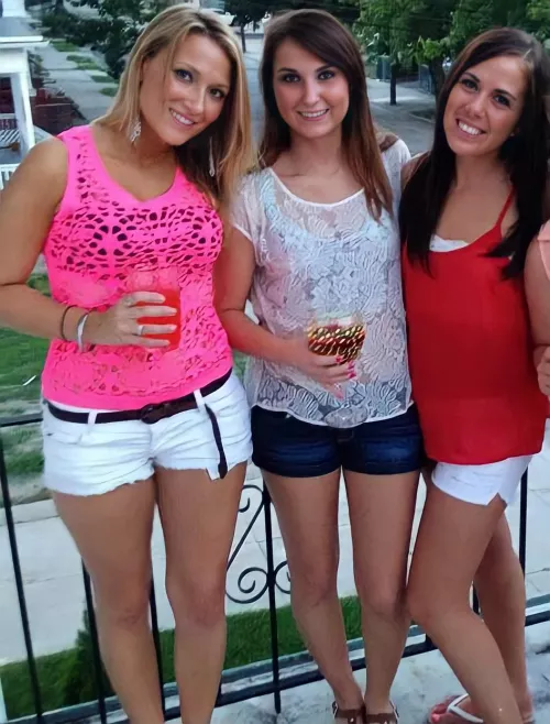 Summer Sorority Girls