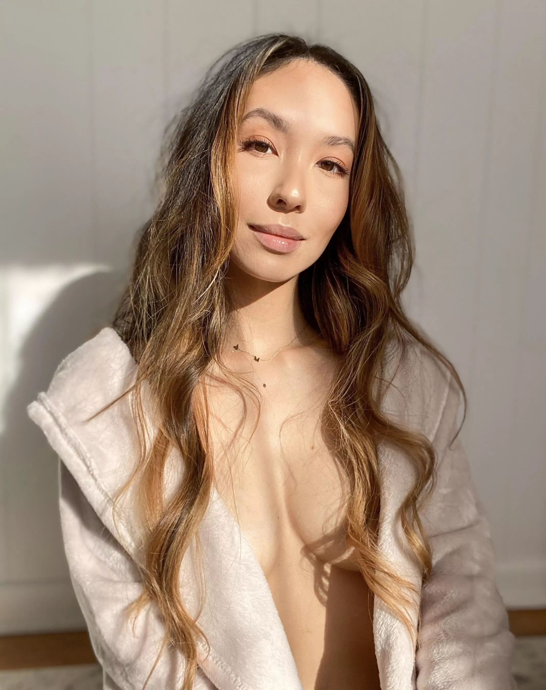 Sun kissed ✨(OC) Sun kissed ✨(OC)