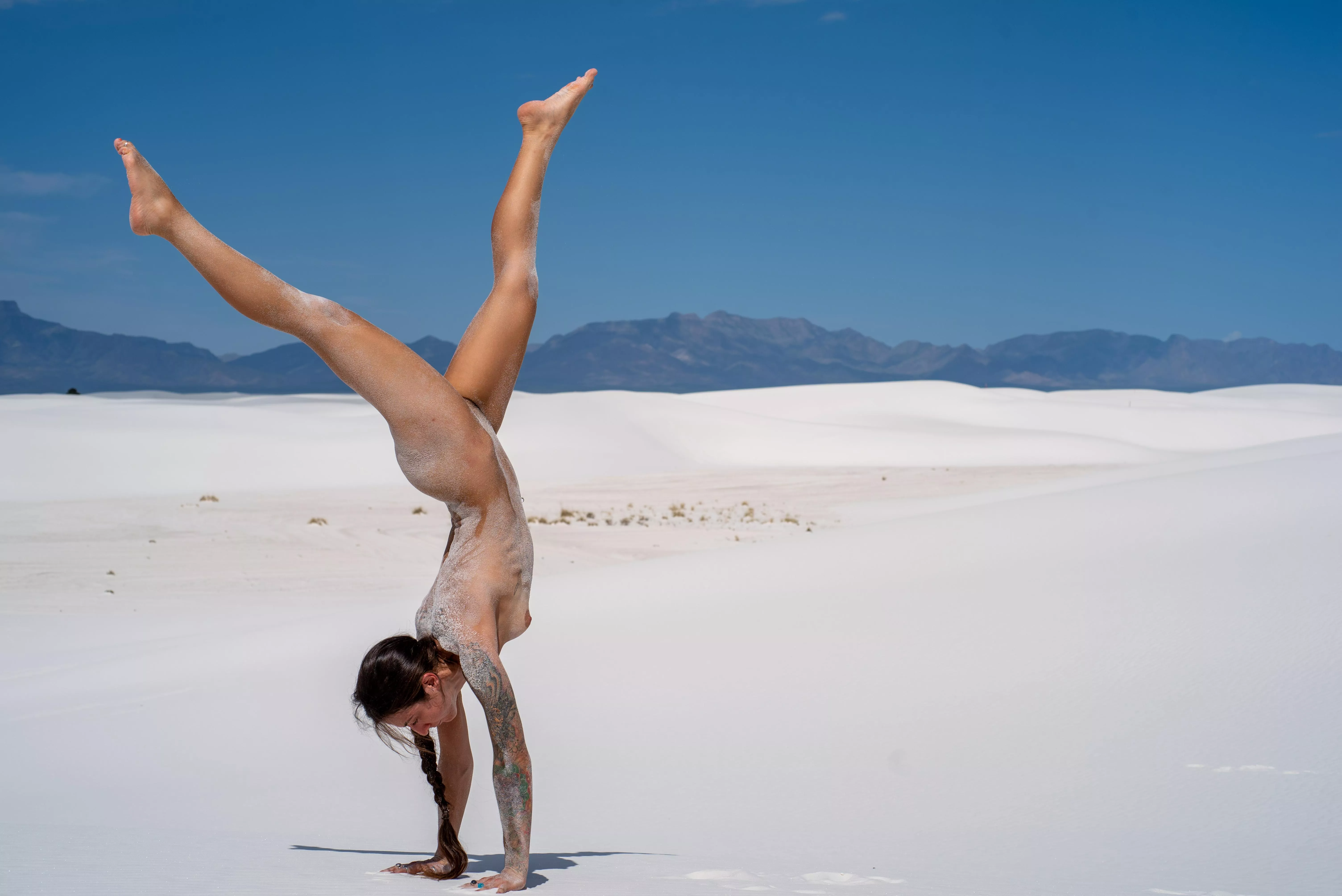 Sunday funday handstand time at white sands national park (f) Sunday funday handstand time at white sands national park (f)
