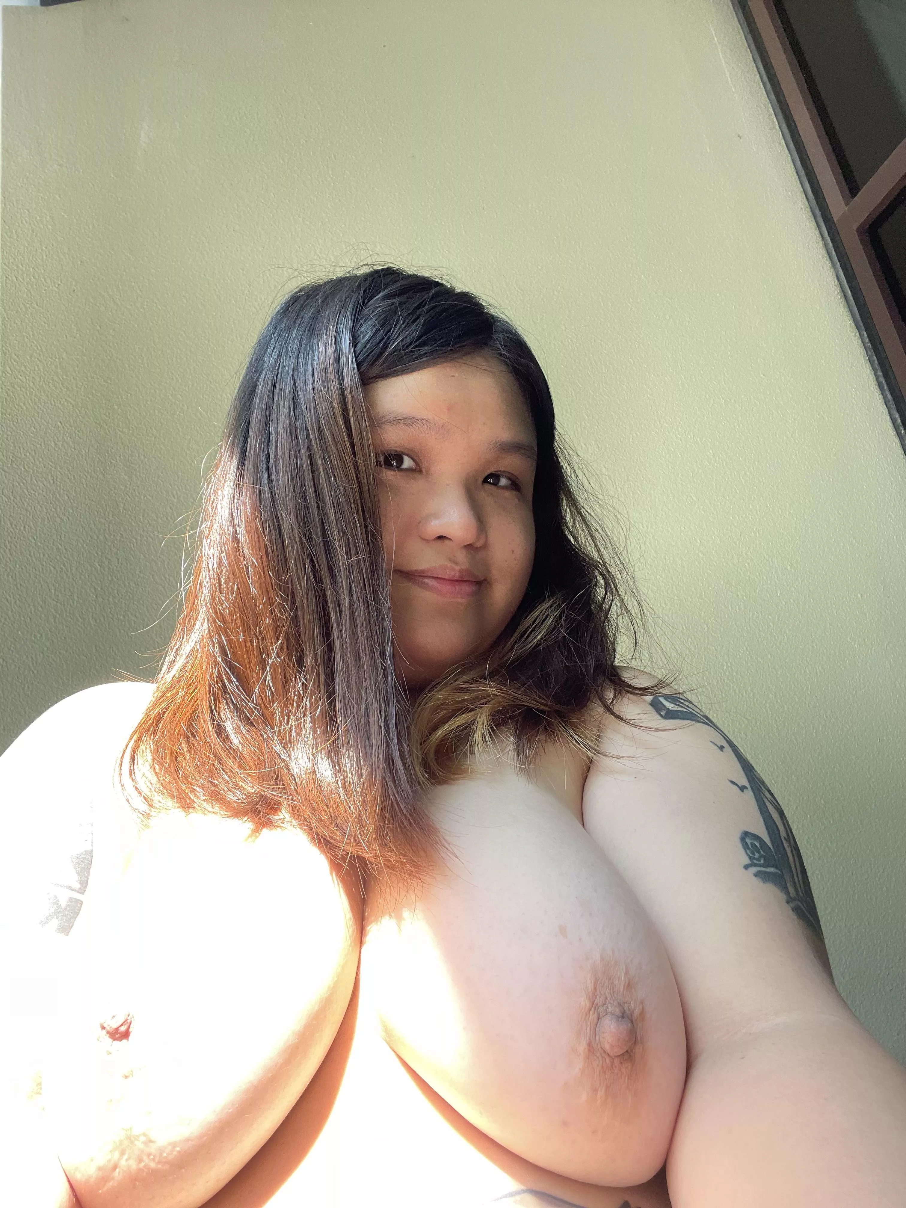 Sunlight on my titties ๐ฝ Sunlight on my titties ๐ฝ