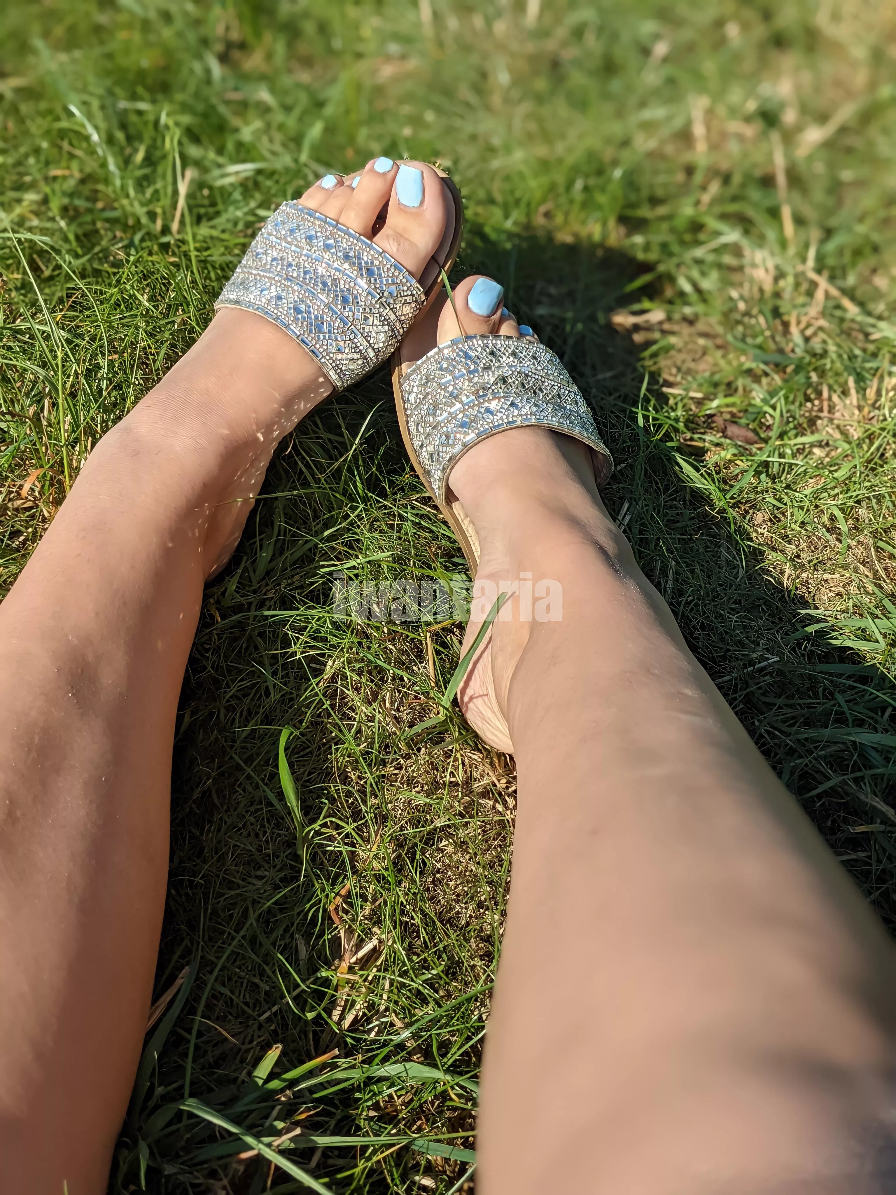 Sunny days still call for open toe ;) Sunny days still call for open toe ;)