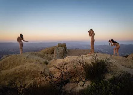 Sunset photo shoot with my friends Steph and Jules 📸 Sunset photo shoot with my friends Steph and Jules 📸