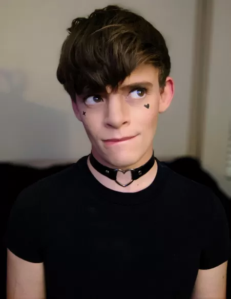 Super nervous about this .... But here is what I look like ❤️ Super nervous about this .... But here is what I look like ❤️