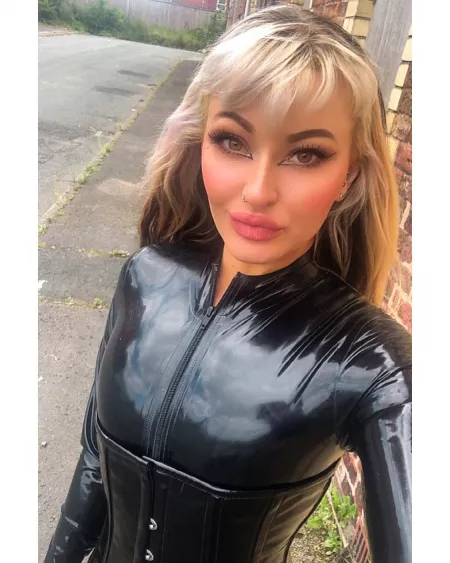 SUPER SHINY ā¤ļøāš„ - wearing Westward Bound