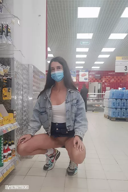 Supermarket flashing! Supermarket flashing!