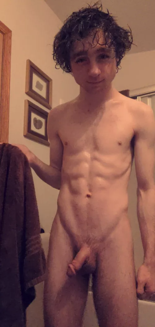 Surprisingly im a bottom 😅😝