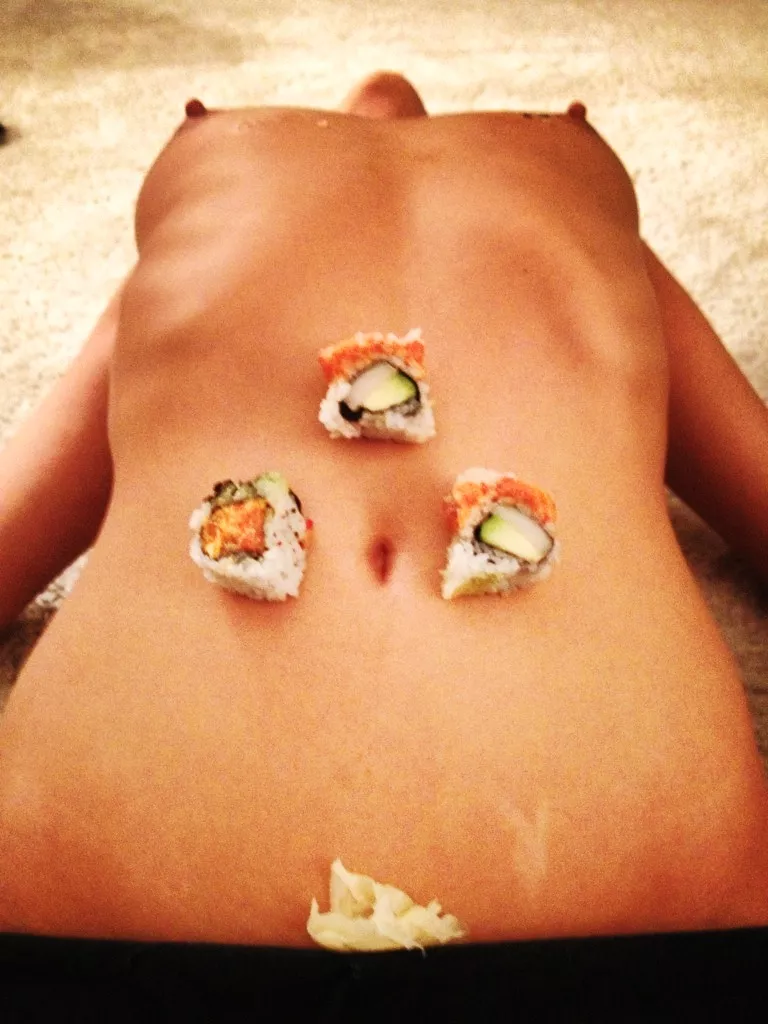 Savana Sushi Nude