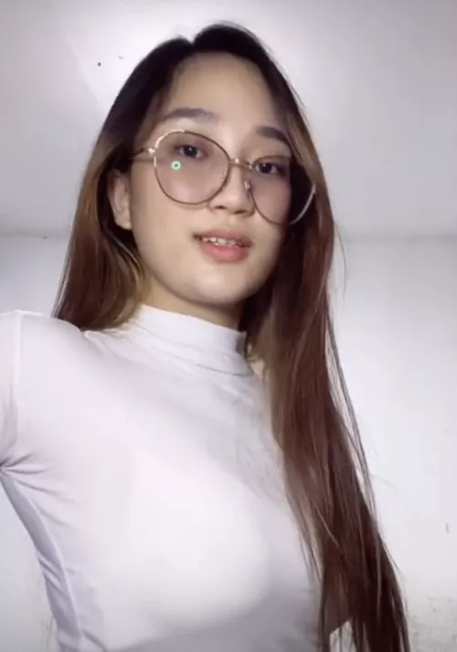 Swap pics (preferrably kita kilikili) dm me