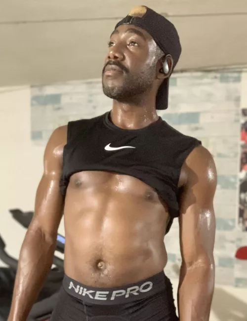 SWEATING ! SWEATING !