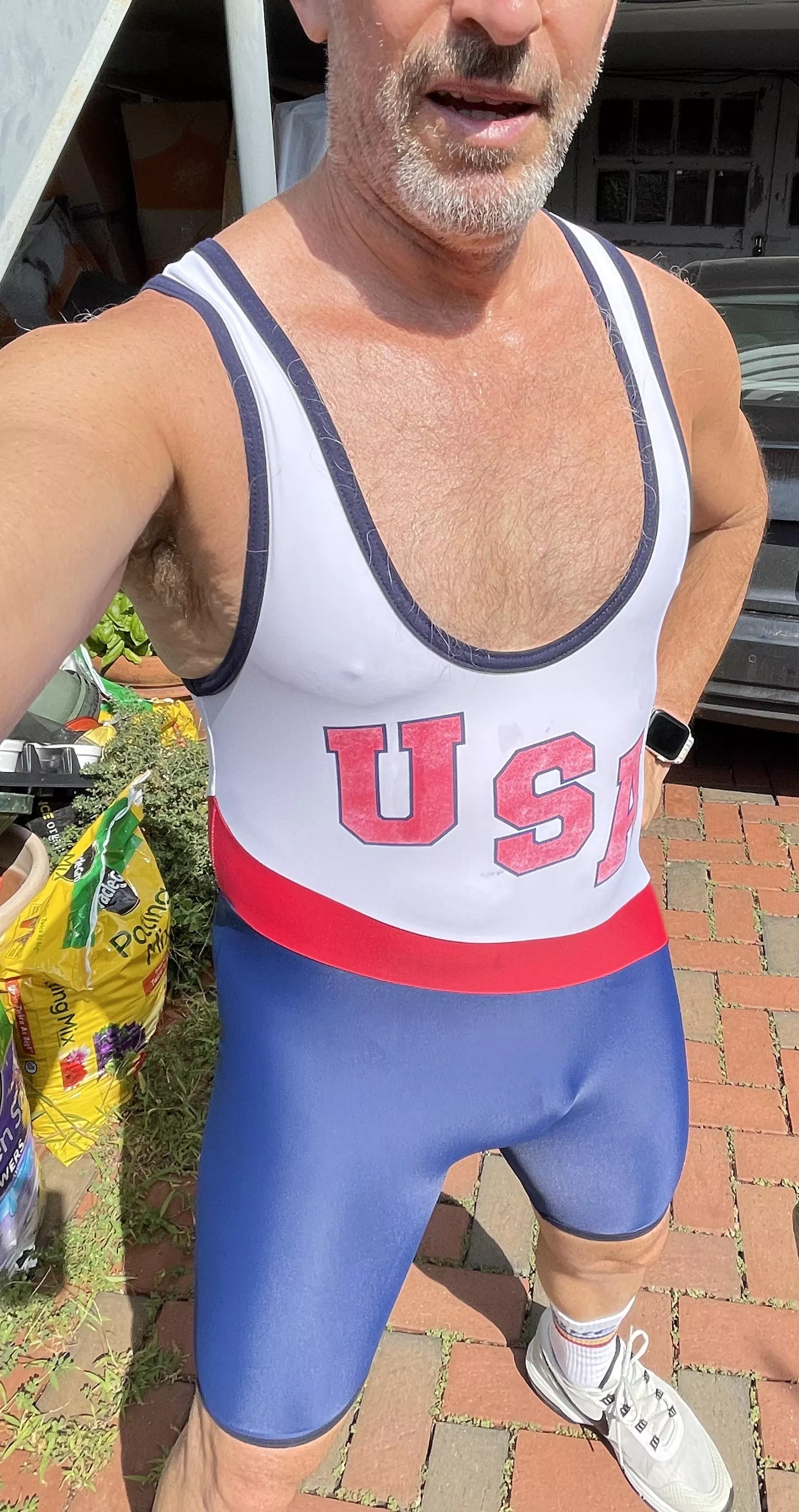 Sweating in my GoSoftwear USA singlet outdoors! 🇺🇸 Sweating in my GoSoftwear USA singlet outdoors! 🇺🇸
