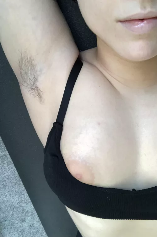 Sweaty armpit after workout Sweaty armpit after workout