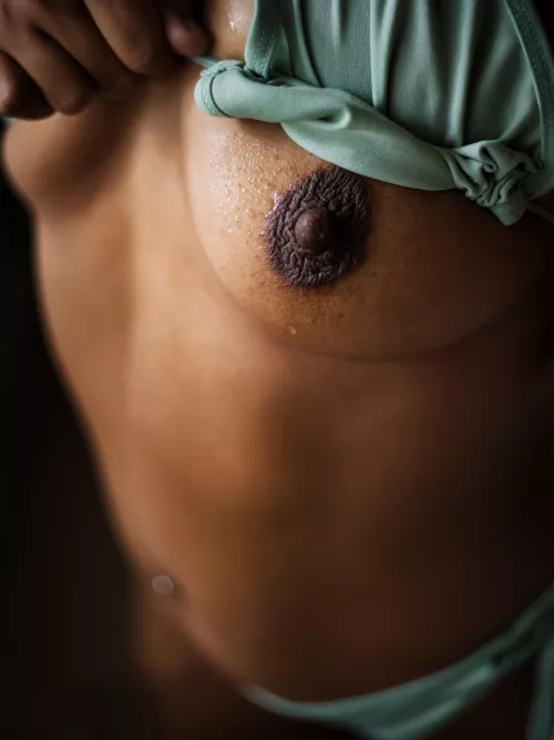 Sweaty big brown 🇮🇳 nipples after workout! Wanna lick me clean?