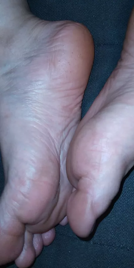 Sweaty dirty soles. Drain your wallets and flood my cash app.. add me on snap amanda_boss9215 Sweaty dirty soles. Drain your wallets and flood my cash app.. add me on snap amanda_boss9215