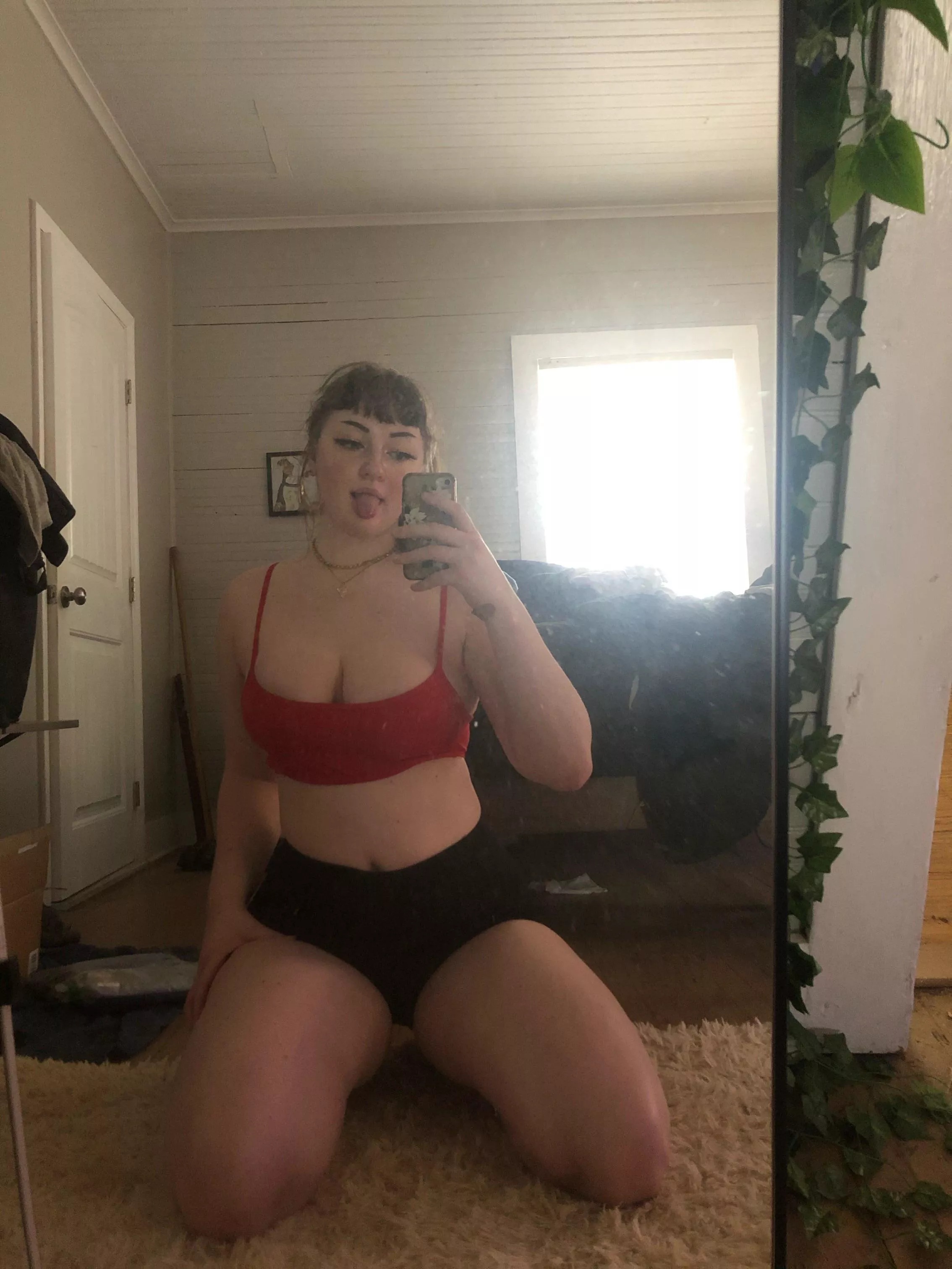 sweaty post workout 🥵