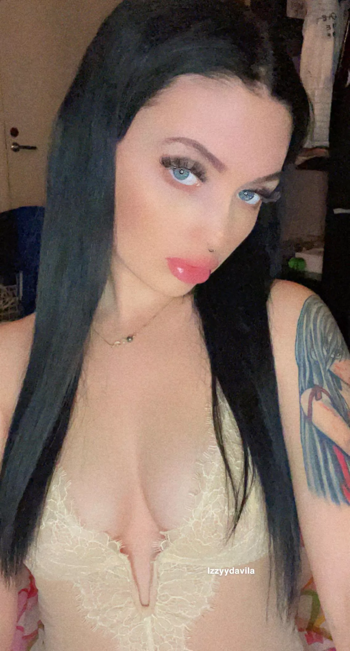 Swedish student Izzy here 💖