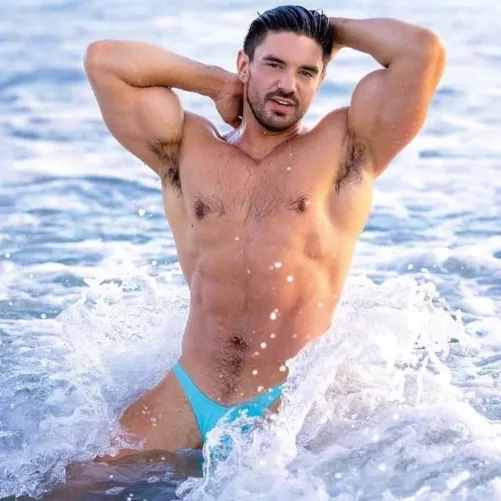 SWIMBULGE AND HAIRY ARMPITS