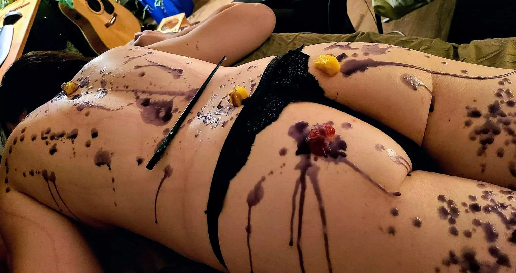 [t] Kinky wax play with a side of frozen fruit ?