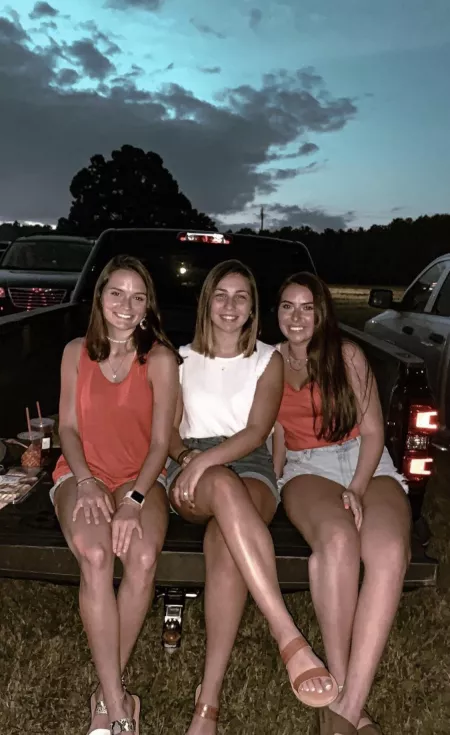 Tailgate cuties Tailgate cuties