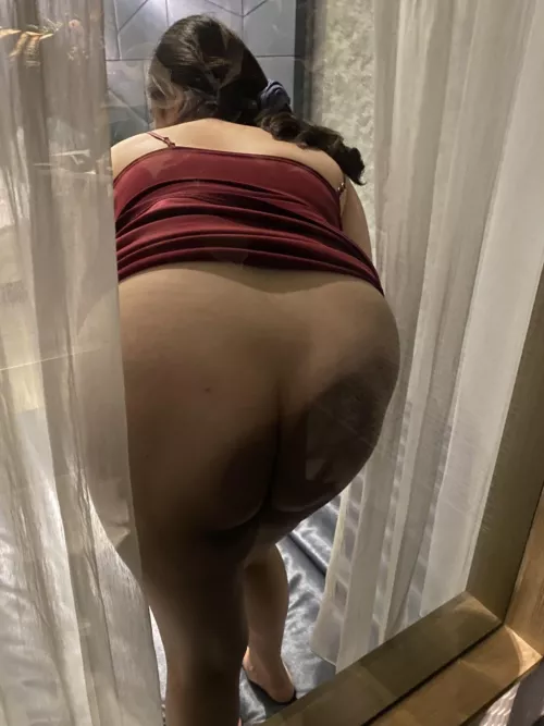 Taiwan hotwife in the motel [image]