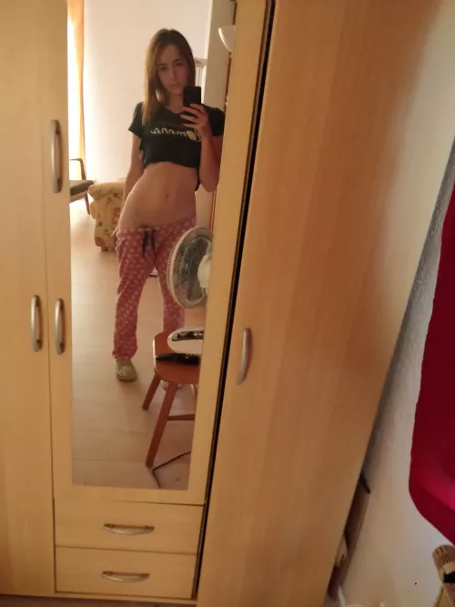 Take a look at her!