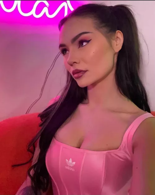 Talia mar is soooo perfect! I really want to be her little sissy :3 she gets me so weak and jealous hehe! Let's chat and share :3