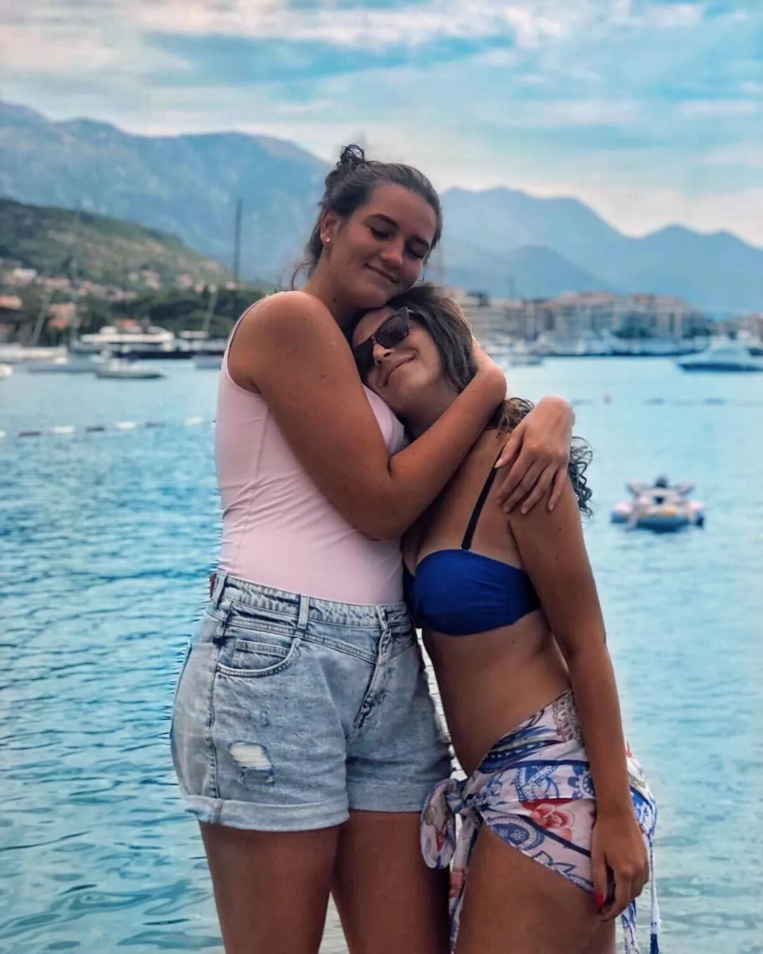 tall's hug : 198cm Marta Vulović (Serbia) 🏀