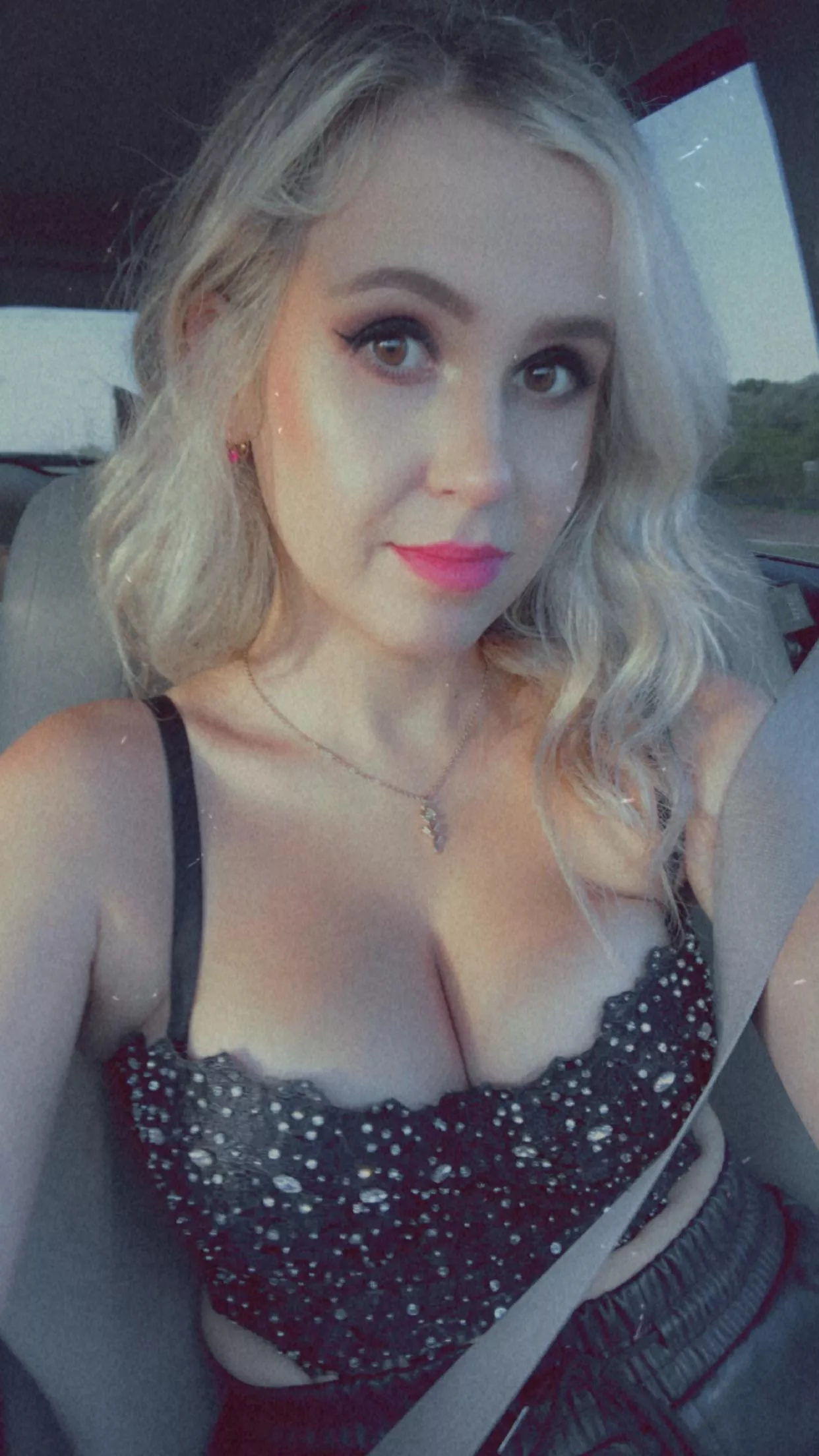 Tan lines ๐ (26F) Tan lines ๐ (26F)