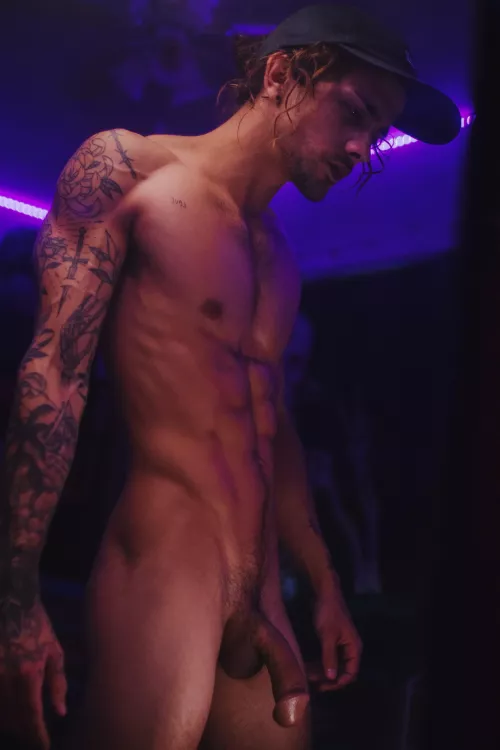 tattoos look sickkk booty bone naked