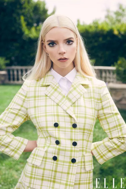 Teasing blowjob or rough facefuck for Anya Taylor Joy? Teasing blowjob or rough facefuck for Anya Taylor Joy?
