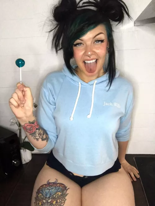 Teeny but thicc Teeny but thicc