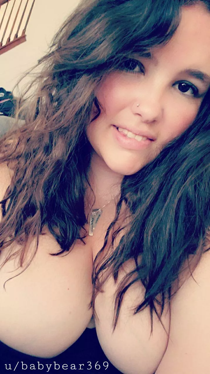 Tell me all the things you'd do with me 😜 Tell me all the things you'd do with me 😜