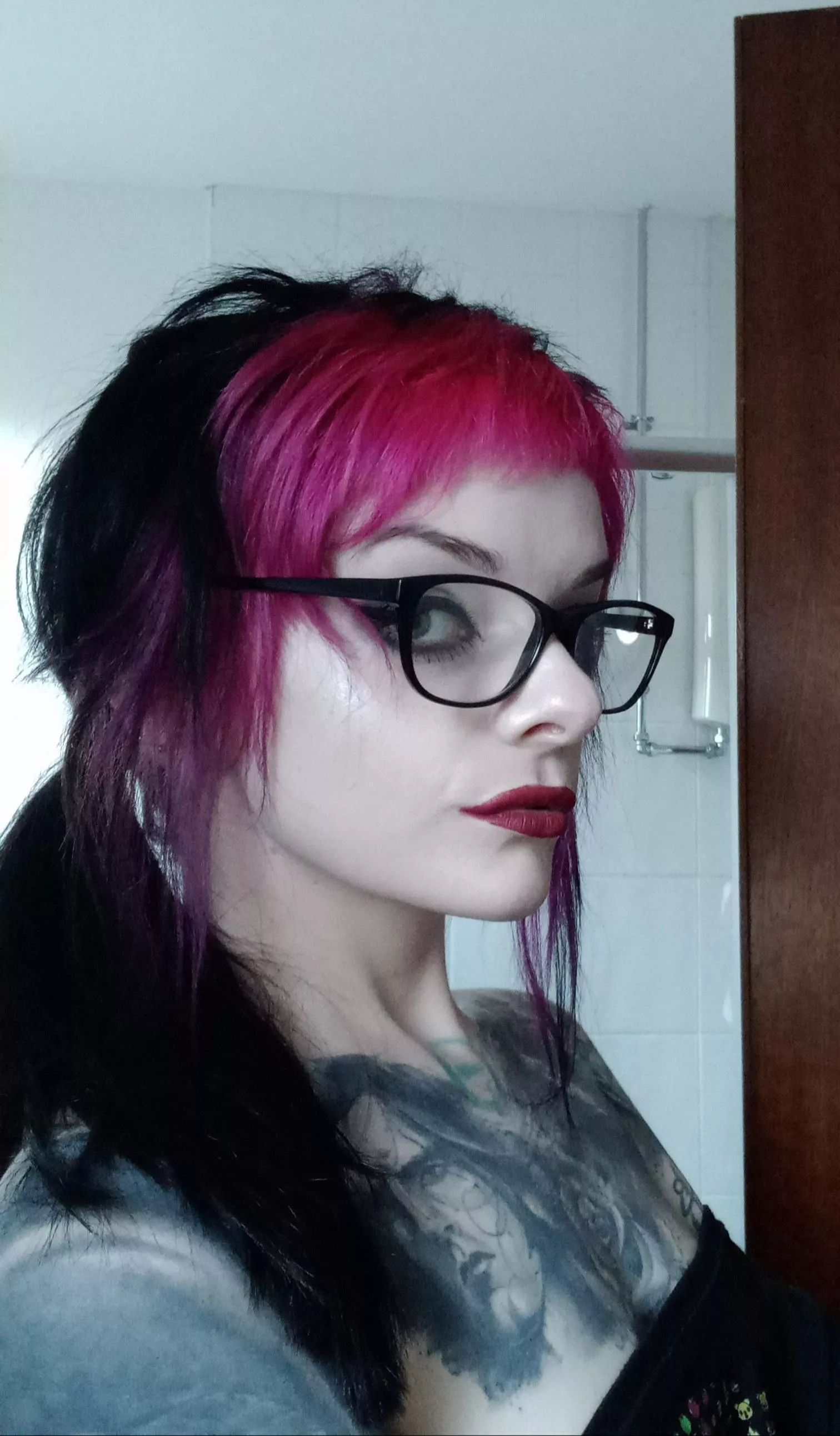 Tell me how hard you are Tell me how hard you are